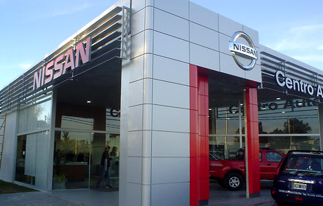 Nissan-Pilar